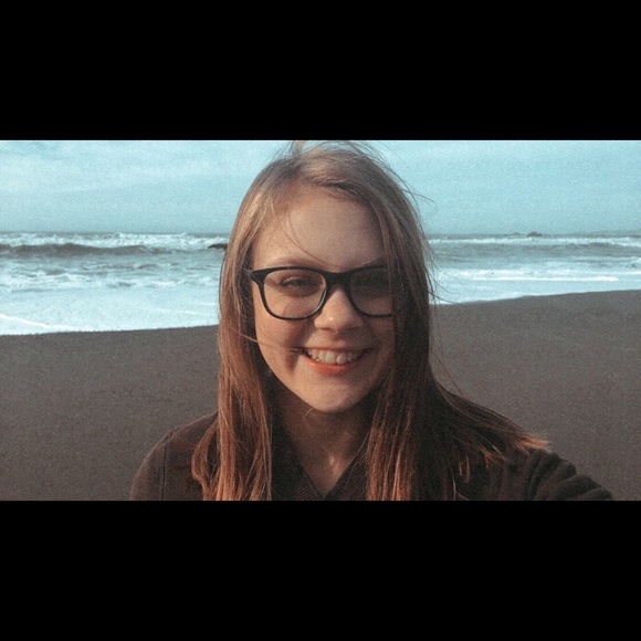 Meet your Posher, Kayzi - Picture 1 of 1